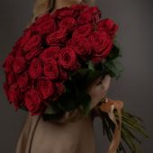 Купить 31 красная роза, высота 1 метр с доставкой в город Бронницы: цена заказать